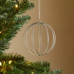Budget 💯 Dunelm Silver Wire Bauble 🎁